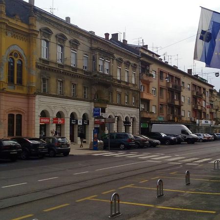 Apartment Downtown Osijek Exterior foto