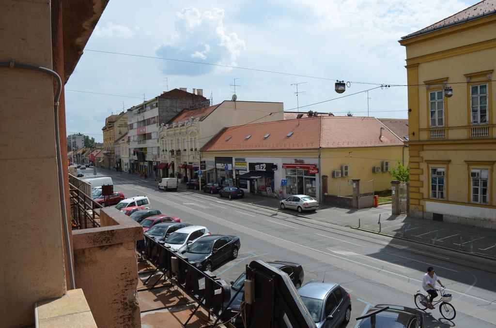 Apartment Downtown Osijek Quarto foto